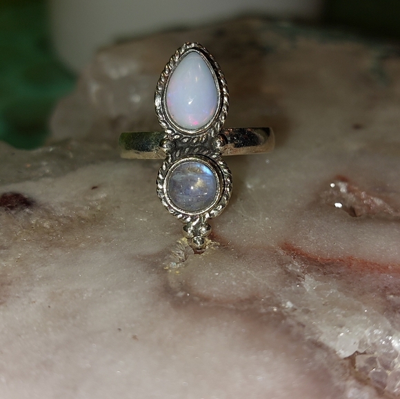 Moonstone and Opal Double Stone Ring - Picture 3 of 7